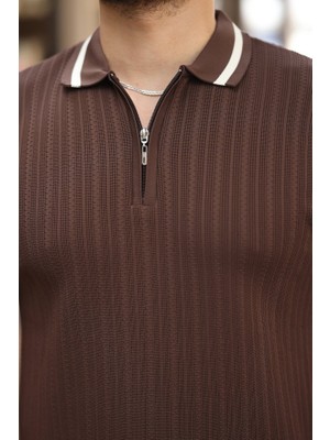 Amara Boutique Erkek Yaka ve Kolları Çizgi Detaylı Fermuarlı Kısa Kollu T-Shirt