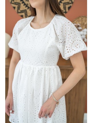 Amara Boutique Beyaz Fisto Elbise