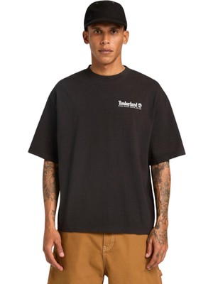 TB0A5MQR0011 Timberland Outdoor Photo Back Graphic Tee Erkek T-Shirt Siyah