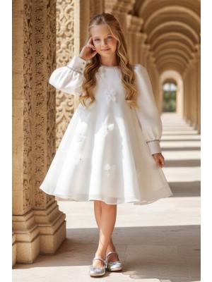 Riccotarz Kız Çocuk Yakası ve Bilekleri Inci Işlemeli Üzeri Boydan 3D Yonca Detaylı Içi Astarlı Beyaz Elbise