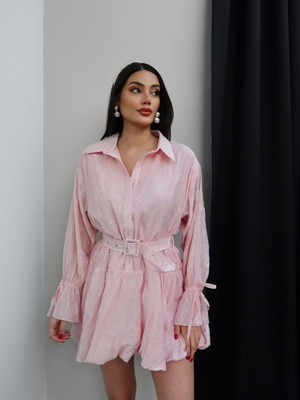 Esra Helvacı Brodeli Kemerli Mini Gömlek Elbise