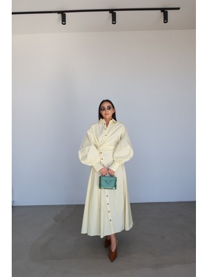 Özge Özgenç Belden Bağlamalı Tasarım Maksi Elbise