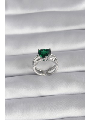Clariss Pirinç Gümüş Renk Yeşil Zirkon Taşlı Tek Taş Model Kadın Yüzük