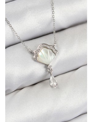 Clariss Pirinç Zirkon Taşlı Istiridye Model Gümüş Renk Kadın Kolye