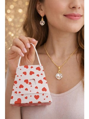 Koni Club Kadın Zarif Taş Detaylı Çelik Kolye & Küpe Hediye Seti – Özel Kutulu