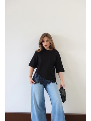 Eteği Dantelli T-Shirt Siyah