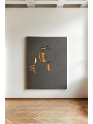 Kanvaspera Ateşin Dili Kibrit Kadını - Kanvas Tablo