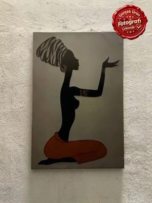 Kanvaspera Afrikalı Geleneksel Kadın Diz Çökmüş - Kanvas Tablo | Etnik Sanat | Çağdaş Duvar Dekorasyonu