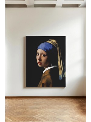 Kanvaspera Inci Küpeli Genç Kadın - Kanvas Tablo