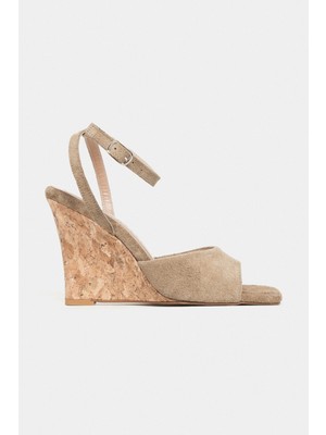 Nişantaşı Shoes Luby Rome Bej Hakiki Süet Bilek Bağlı Kadın Feta Topuklu Ayakkabı