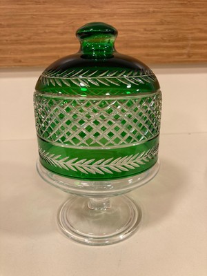 Şekerlik Kesme Kristal El Işçiliği Cam Ayaklı Kapaklı Yeşile Şeffaf Yükseklik 17 cm Çapı 10 cm