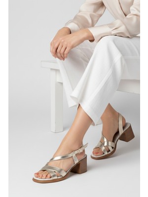 Mammamia D26YS-5025 Kadın Deri Sandalet