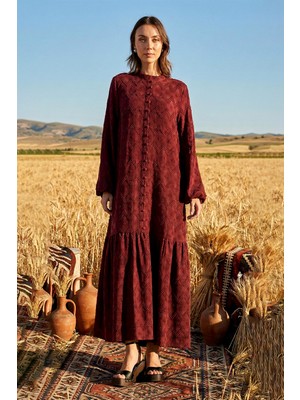 Nuss Güpür ve Kot Detay Uzun Elbise 2026 Mürdüm