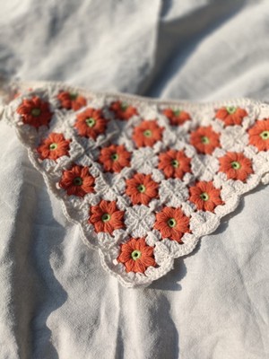 Kahvemavii Papatya Motifli Renkli Örgü Bandana