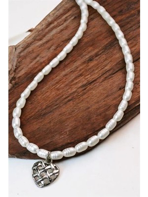 twingold Desenli Incili Kalp Tasarımlı Gümüş Kaplamalı Inci Kolye