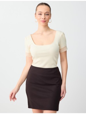 Jimmy Key Kırık Beyaz Kısa Kollu U Yaka Dantel Detaylı Örme Bluz