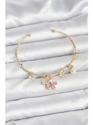 Pembe Kelebek Charmlı Gold Renk Kadın Bileklik