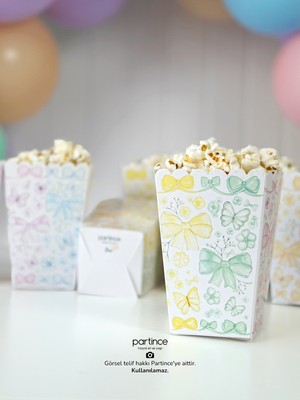 Partince Makaron Kelebek Çiçek Fiyonk Tema 8'li Popcorn Patlamış Mısır Kutusu