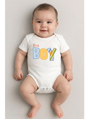 Sedirli Beyaz Kısa Kol It's A Boy Temalı Baskılı Bebek Zıbın Bisiklet Yaka Unisex Body %100 Pamuk