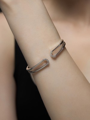 Ekinci Kuyumculuk 14 Ayar Beyaz Altın Luna Bilezik – Işığın Zarif Kavisinde