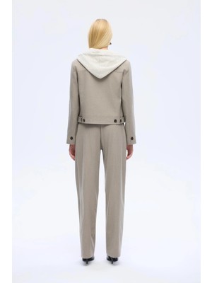 Kapüşonlu Cep Detaylı Kısa Vizon Ceket