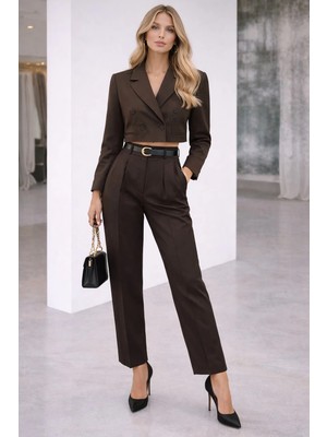 Kısa Kruvaze Yaka Kahverengi Ceket