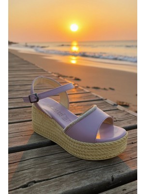 Enoch Kadın Işıltılı Şerit Detaylı Hasır Dolgu Tabanlı Konforlu Sandalet