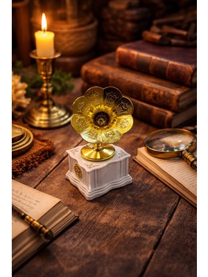 Seymen Bıçakçılık Gramofon Tasarımlı Nostaljik Müzik Kutusu – Dekoratif Kurmalı Vintage Müzik Kutusu