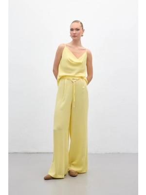 Sateen Kemerli Salaş Pantolon - Sarı