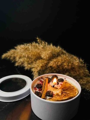 Floryn El Yapımı Aromatik Dekoratif Mum – Portakal Dilimli Tarçın ve Kahve Çekirdekli Doğal Mum 7×3 cm