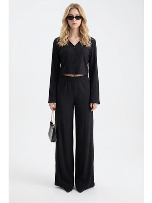 Bacc Siyah Geniş Kol Düğme Detaylı Yakalı Bluz ve Palazzo Pantolon Alt Üst Takım BCHN-2626136