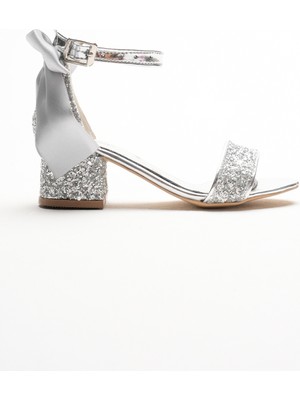 SGF Kids Gümüş Cam Kırığı Arkadan Fiyonklu Çocuk Ayakabı