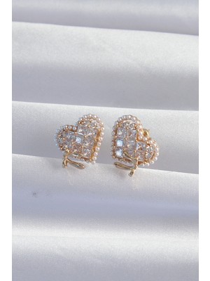 Moresun Buğz Pirinç Gold Renk Fiyonk Detay Incili Zirkon Taşlı Kalp Küpe - Buğz