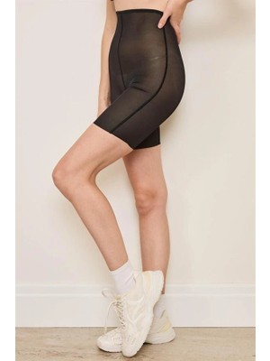 Aria's Closet Arias Closet Yüksek Bel Paçalı Şort Korse