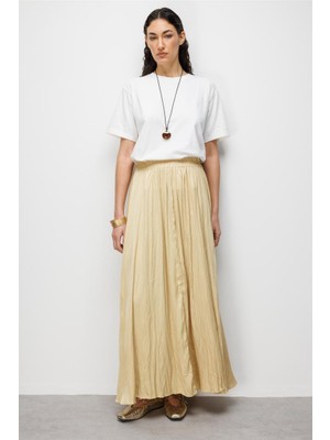 Mizalle Sarı Kırışık Görünümlü Saten Maksi Etek