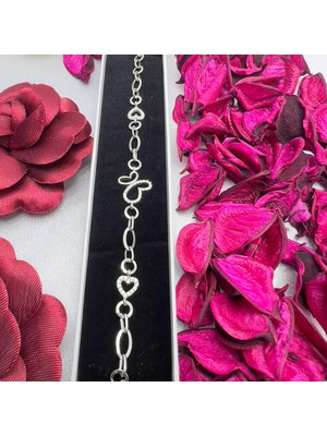 Victoria 925 Ayar Gümüş Kalp Figürlü Bileklik – Zirkon Taşlı Şık Kadın Bileklik