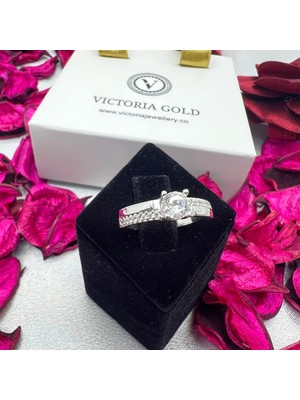 Victoria 925 Ayar Gümüş Taşlı Tektaş Yüzük – Zirkon Detaylı Zarif Kadın Yüzük