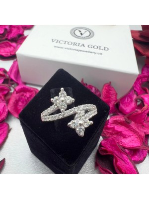 Victoria 925 Ayar Gümüş Çiçek Tasarım Taşlı Yüzük – Zirkon Detaylı Zarif Kadın Yüzük