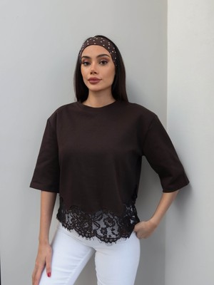 Esra Helvacı Vatkalı Etek Ucu Dantel Tshirt