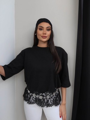 Esra Helvacı Vatkalı Etek Ucu Dantel Tshirt
