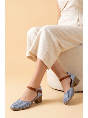 Analin Shoes Kadın Hakiki Deri Burnu Kapalı Delikli Sandalet
