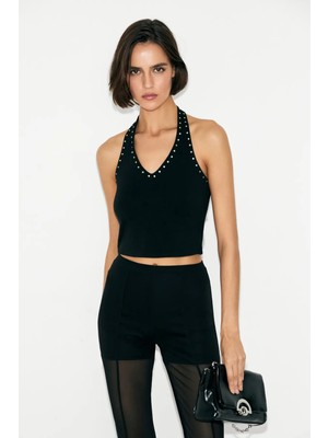Grimelange ALLURE Kadın Halter Yaka Sırtı Açık Yapıştırma Taş Detaylı Esnek Kumaşlı Siyah Bluz