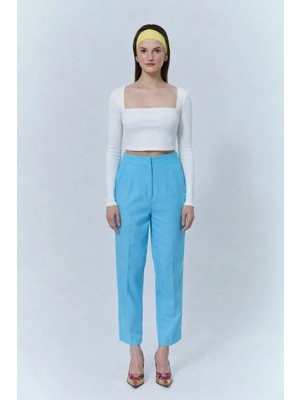 by Eylül Ertürk Düz Kesim Kumaş Pantolon