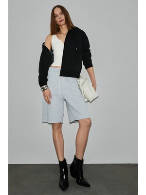 Grimelange STARZ Kadın Pamuklu Beli Lastikli Kordonlu Çift Cepli Taş Detaylı Oversize Grimelanj Şort & Bermuda