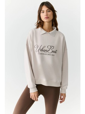 Urban Beat Alexıa Kadın Triko Gömlek Yakalı Baskı Detaylı Relaxed Taş Rengi Sweatshirt