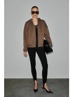 Grimelange VYSELLE Kadın Önü Kesikli Metal Fermuarlı Kapüşonlu Etiket Detaylı Oversize Acı Kahve Sweatshirt