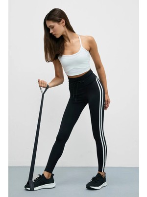 Urban Beat Norgıa Kadın Yumuşak ve Esnek Dokulu Kontrast Biyeli Kordonlu Siyah - Beyaz Tayt