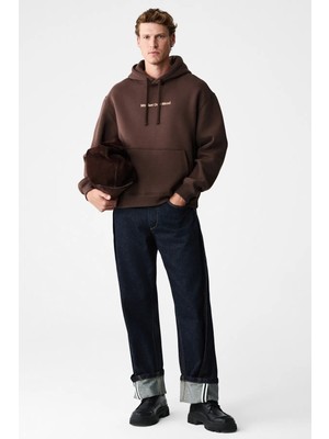 Grimelange BLAISE Erkek Önü Ve Sırtı Baskılı Kapüşonlu Kordonlu Kanguru Cepli Regular Fit Kahverengi Sweatshirt