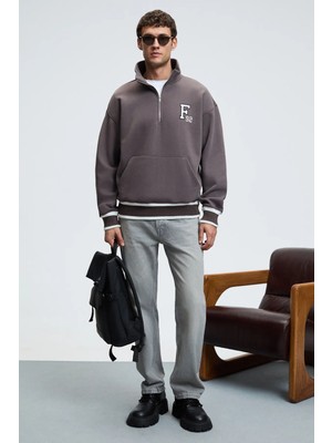 Grimelange PLATA Erkek Yarım Fermuarlı Kanguru Cepli Etek Ve Kolda Triko Detay Relaxed Fit Füme Sweatshirt