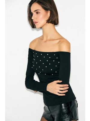 Grimelange GLIMMER Kadın Carmen Yaka Omuzları Açık Esnek Kumaşlı Taş Detaylı Uzun Kol Siyah Bluz